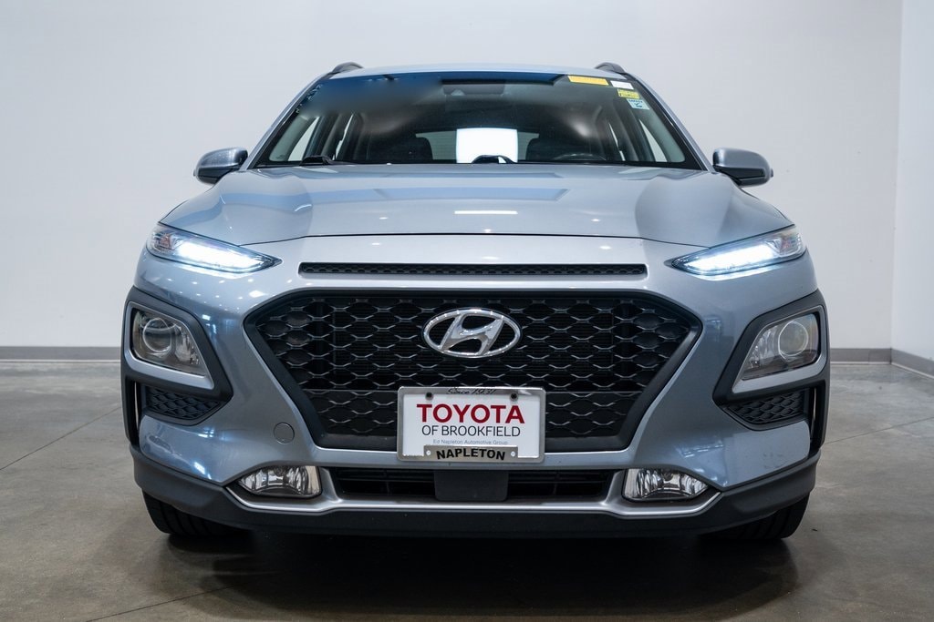 Used 2018 Hyundai Kona SEL with VIN KM8K62AA1JU084300 for sale in Brookfield, WI