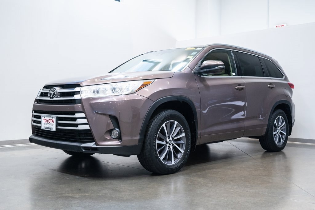 Used 2017 Toyota Highlander XLE SUV