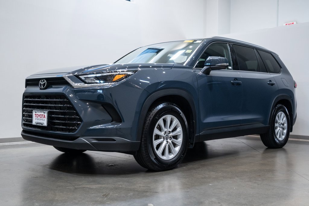 Certified 2024 Toyota Grand Highlander XLE with VIN 5TDAAAB55RS013644 for sale in Brookfield, WI