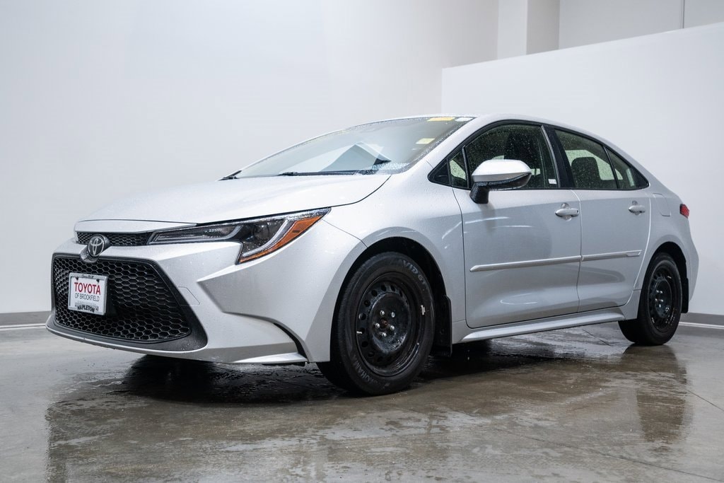 Certified 2022 Toyota Corolla LE with VIN JTDEPMAE5N3007020 for sale in Brookfield, WI