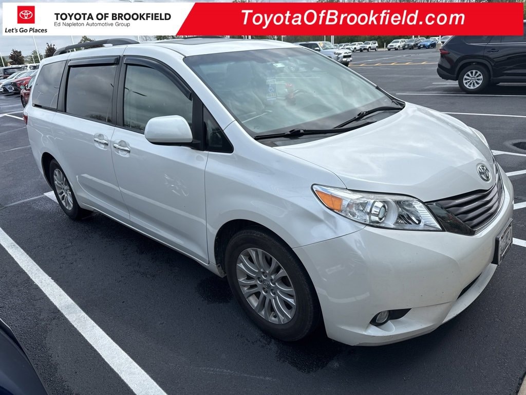 Used 2016 Toyota Sienna XLE Van