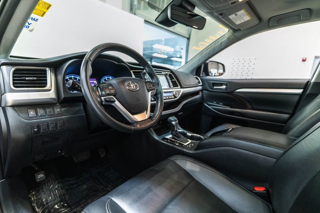 Used 2019 Toyota Highlander XLE SUV