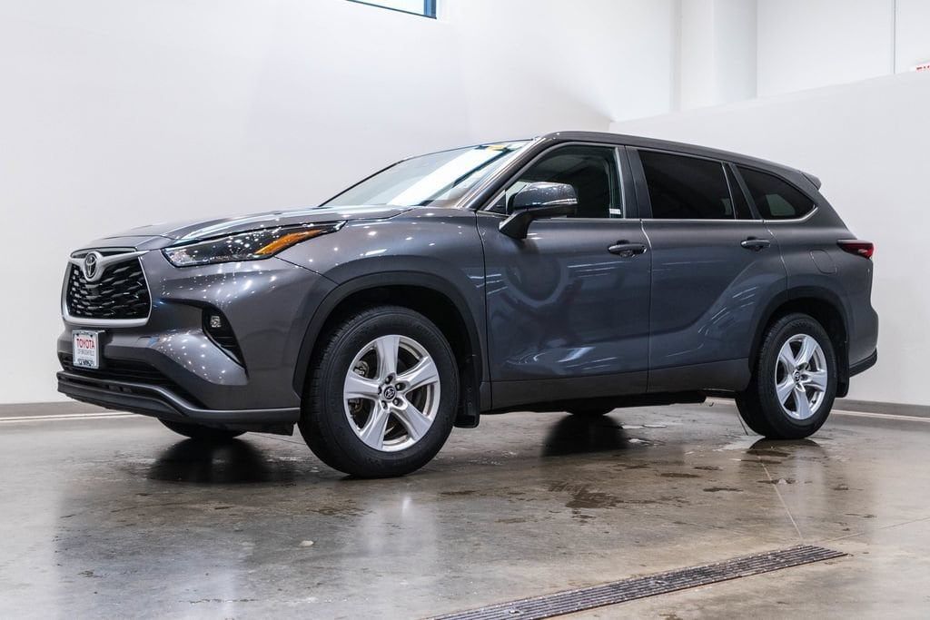 Certified 2025 Toyota Highlander LE SUV