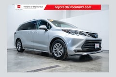 2024 Toyota Sienna XLE Van Passenger Van