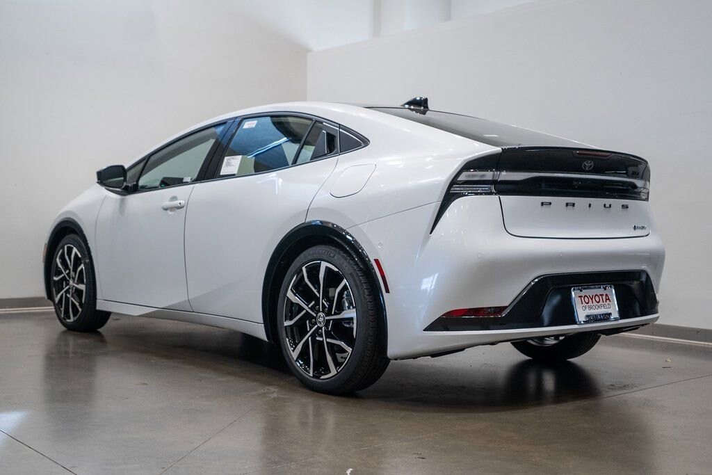 New 2026 Toyota Prius Plug-in Hybrid XSE Premium Hatchback
