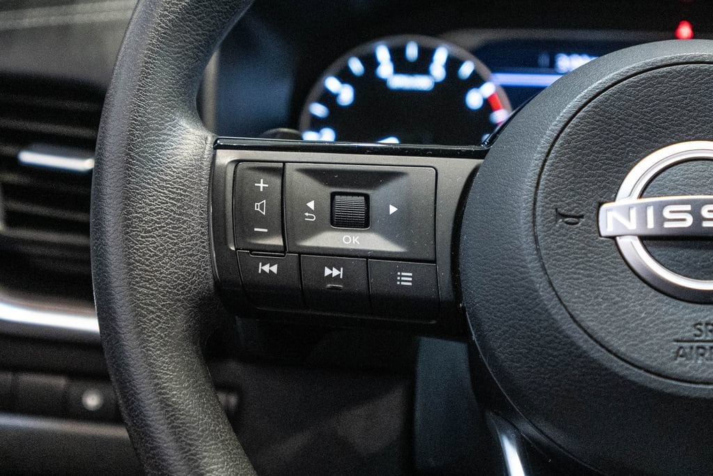 2023 Nissan Rogue SV - Photo 17