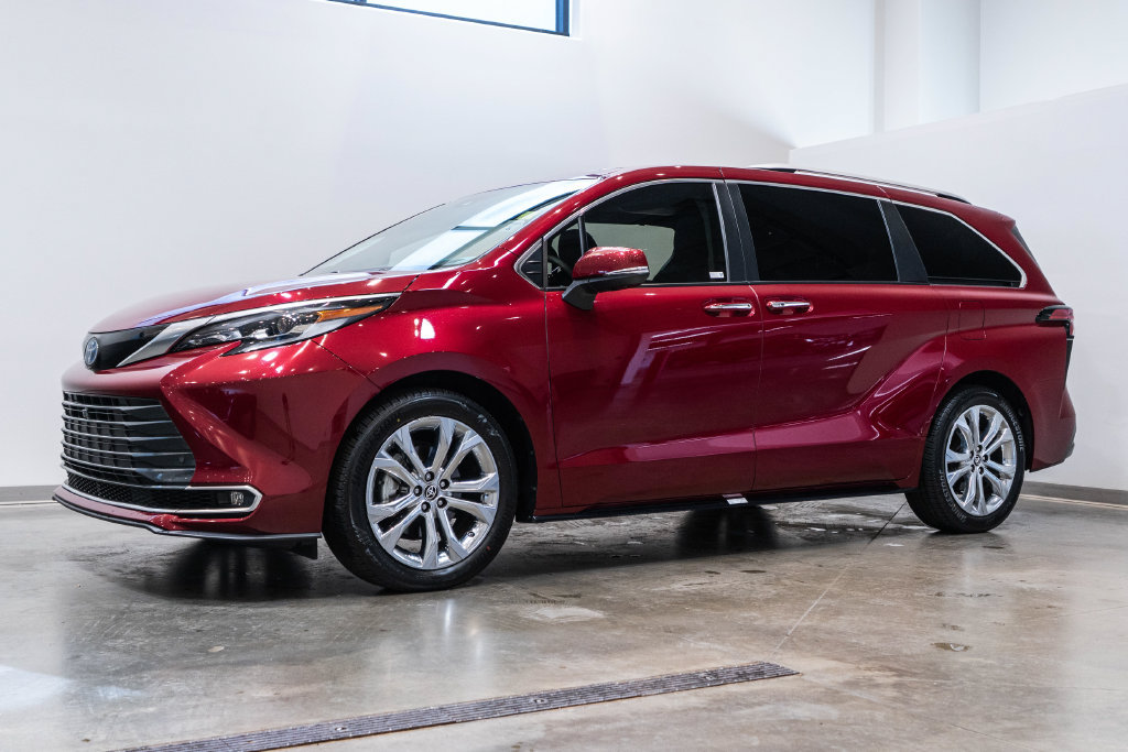 Certified 2023 Toyota Sienna Platinum Van Passenger Van