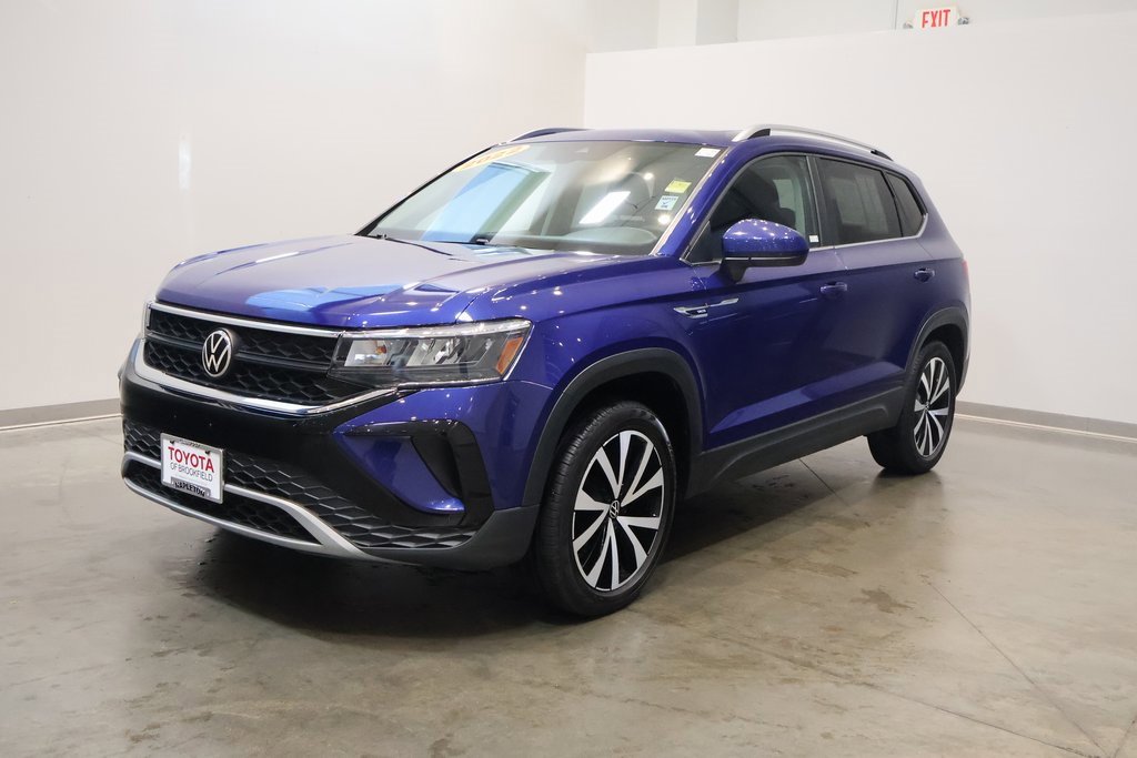 2022 Volkswagen Taos SE photo 3