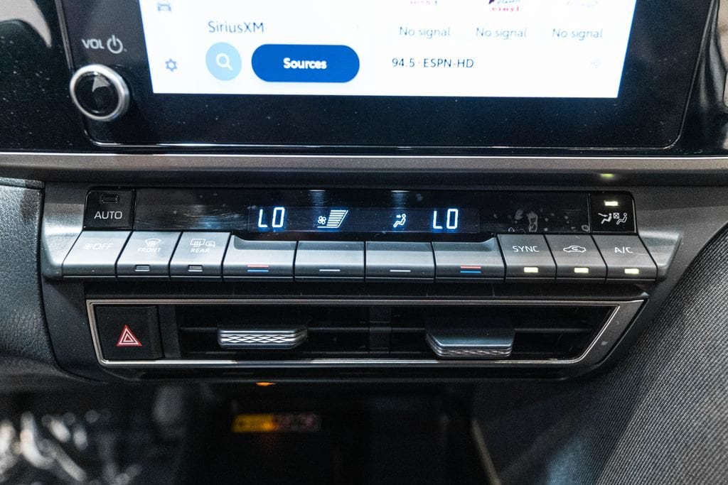 2025 Toyota Camry LE - Photo 26