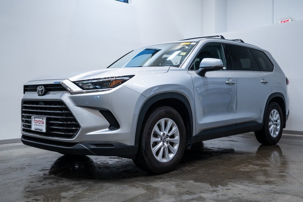 Certified 2024 Toyota Grand Highlander XLE with VIN 5TDAAAB5XRS007760 for sale in Brookfield, WI