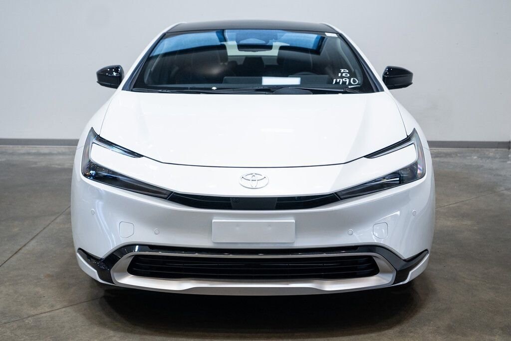 New 2026 Toyota Prius Plug-in Hybrid XSE Premium Hatchback