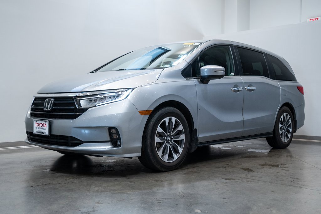 Used 2023 Honda Odyssey EX-L with VIN 5FNRL6H69PB018034 for sale in Brookfield, WI