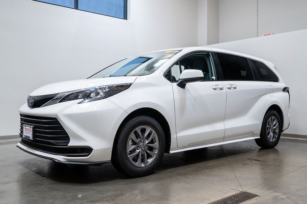 Used 2024 Toyota Sienna LE Van Passenger Van