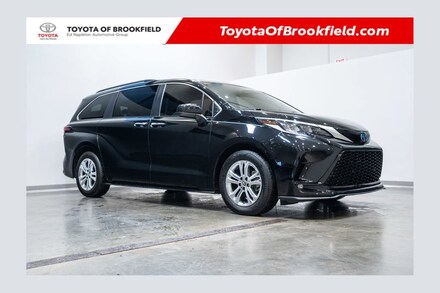 2022 Toyota Sienna XSE Van Passenger Van