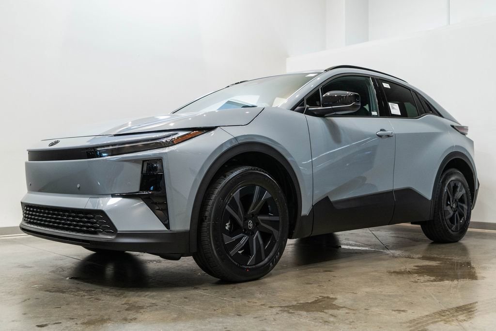 New 2026 Toyota C-HR SE SUV