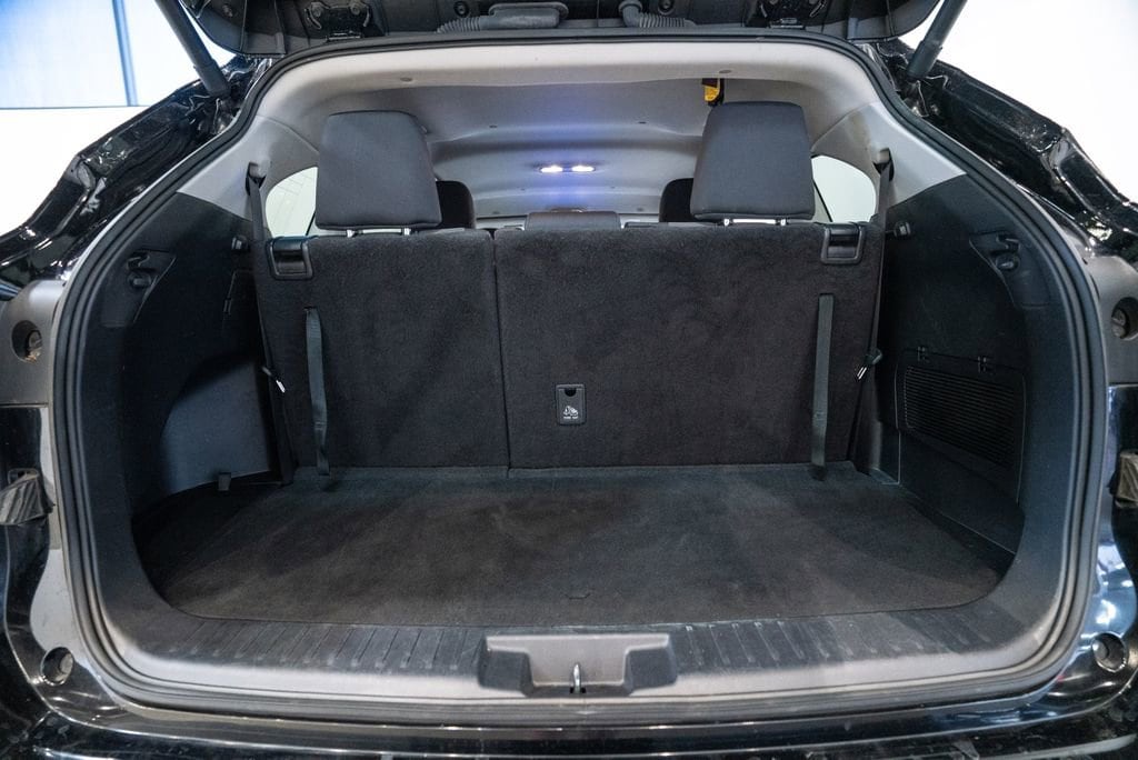2024 Toyota Highlander LE - Photo 36
