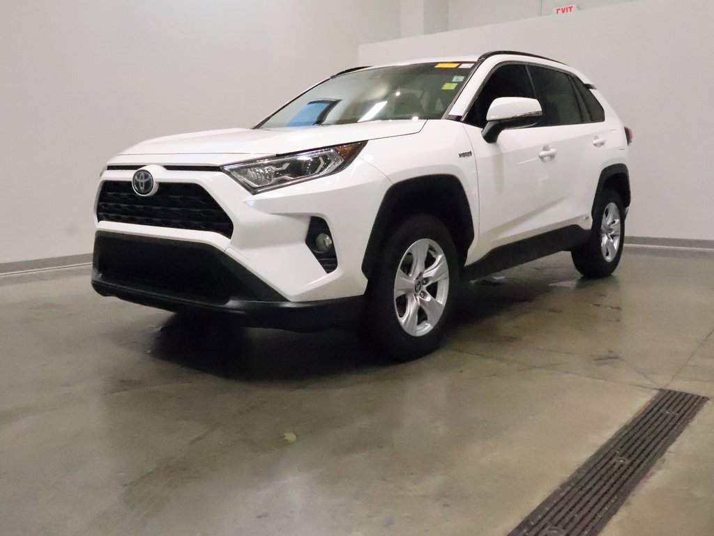 2021 Toyota RAV4 Hybrid XLE photo 3