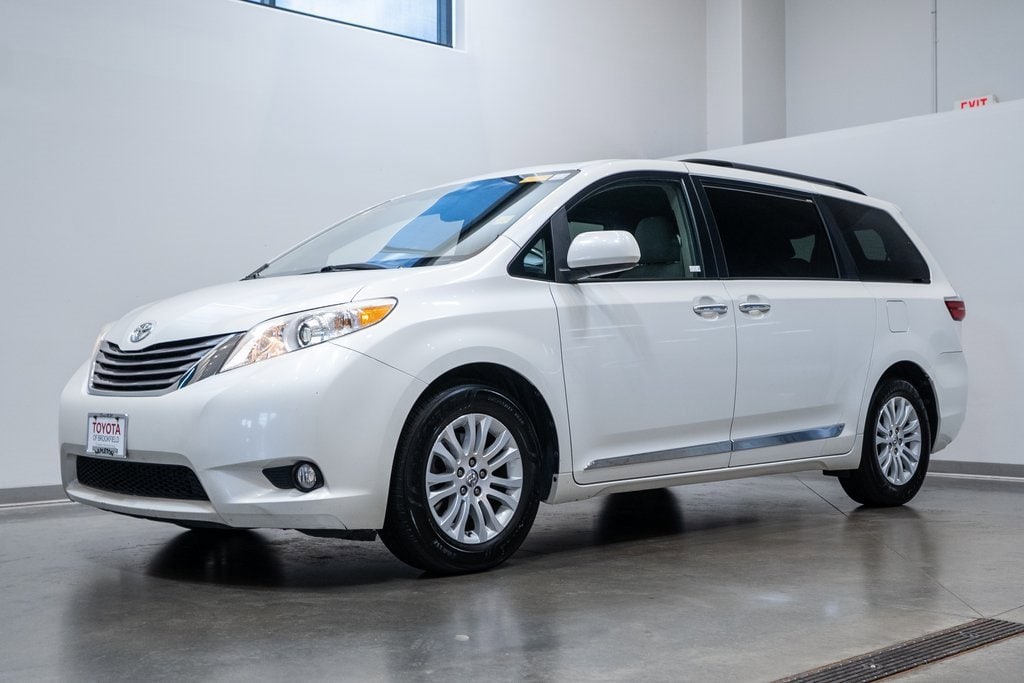Used 2016 Toyota Sienna XLE Van
