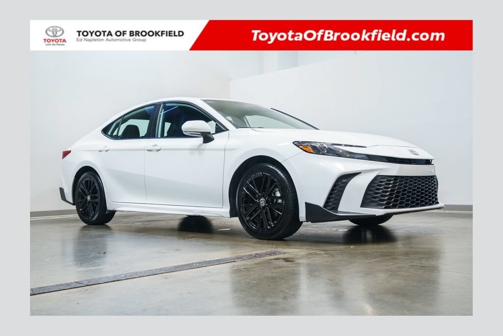 Used 2025 Toyota Camry SE Sedan