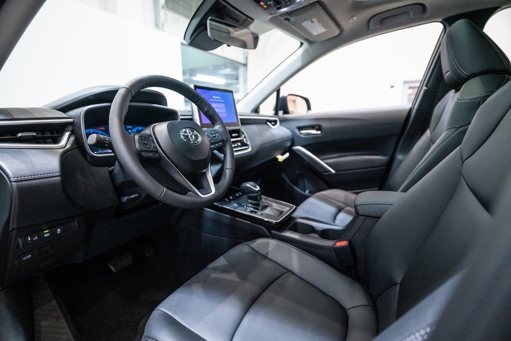 2026 Toyota Corolla Cross XLE photo 3