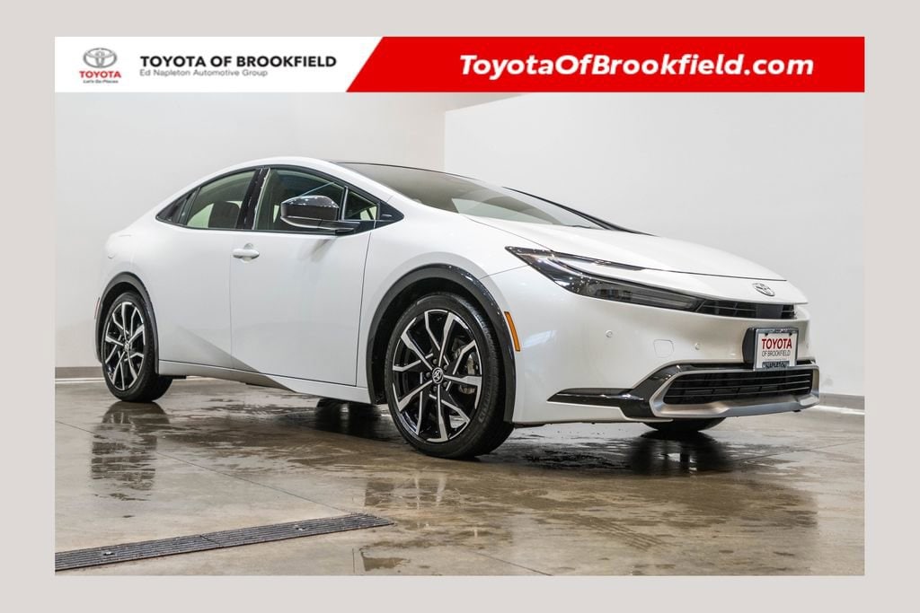 2024 Toyota Prius Prime XSE's photo