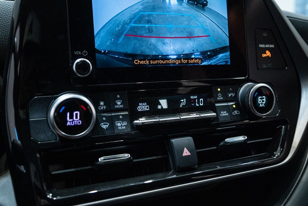 2024 Toyota Highlander LE - Photo 26