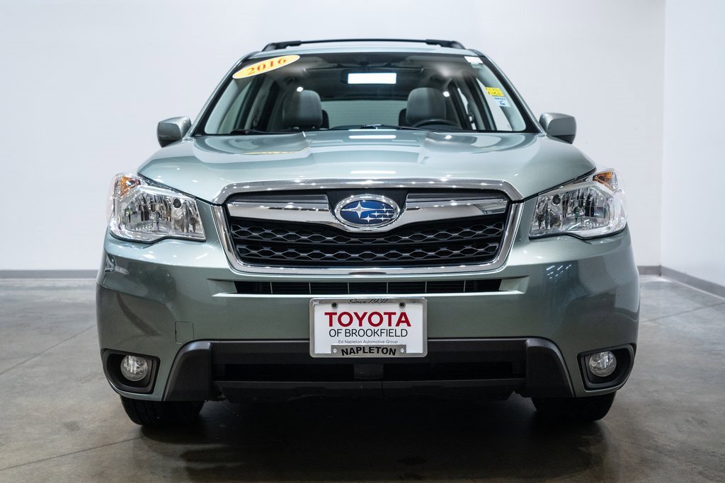 2016 Subaru Forester 2.5i Limited photo 2