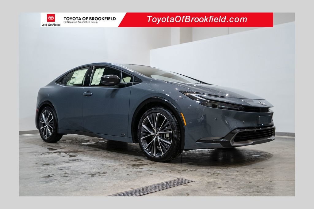 2026 Toyota Prius XLE's photo