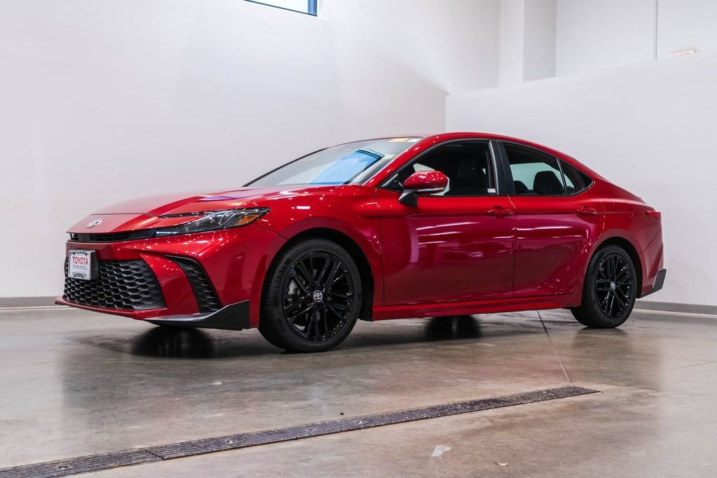 Used 2025 Toyota Camry SE Sedan