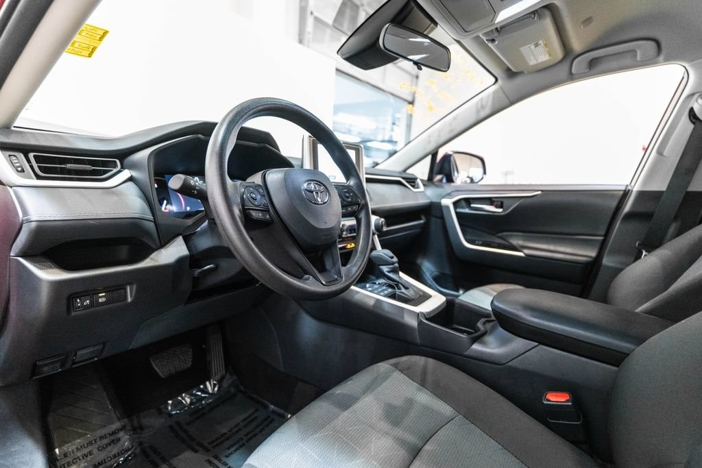 Used 2025 Toyota RAV4 XLE SUV