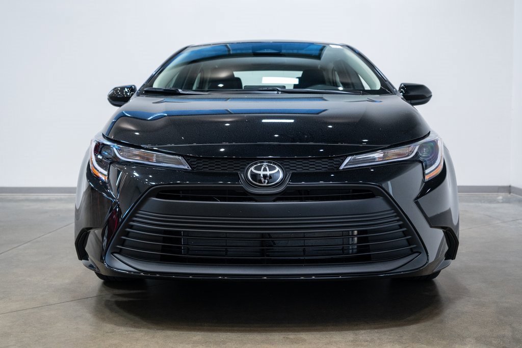 2026 Toyota Corolla LE photo 2