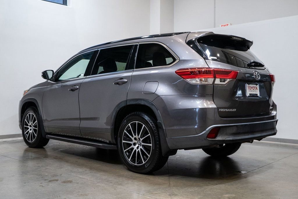 Used 2018 Toyota Highlander SE SUV