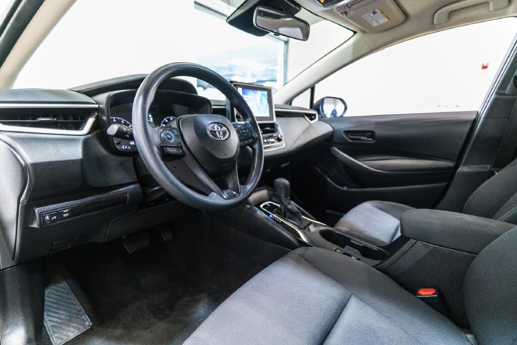 Used 2025 Toyota Corolla LE Sedan