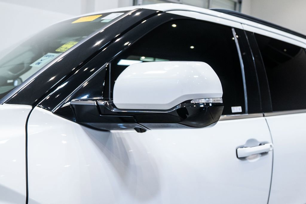 2023 Toyota Sequoia SR5 - Photo 12