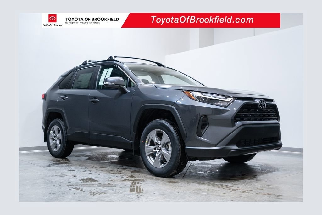 2025 Toyota RAV4 XLE's photo