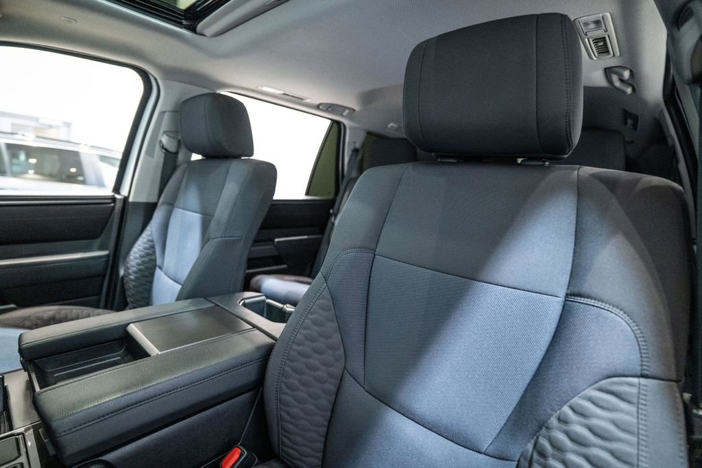 2023 Toyota Sequoia SR5 - Photo 6