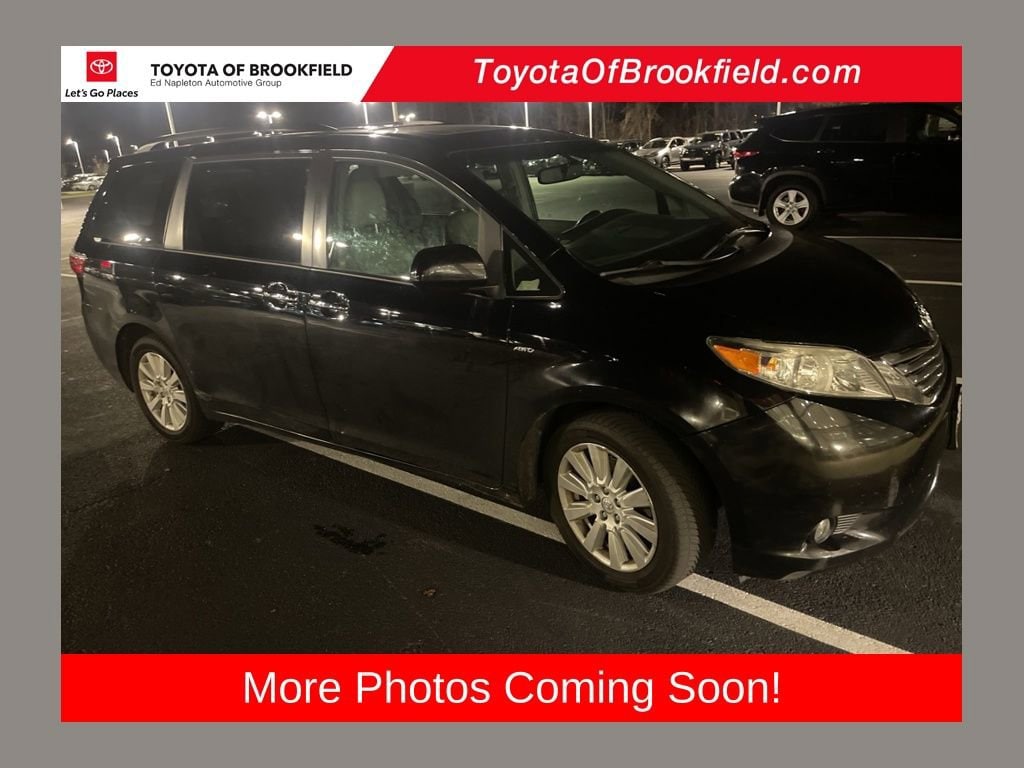 Used 2017 Toyota Sienna XLE Premium Van