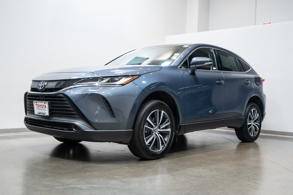 2024 Toyota Venza LE photo 3