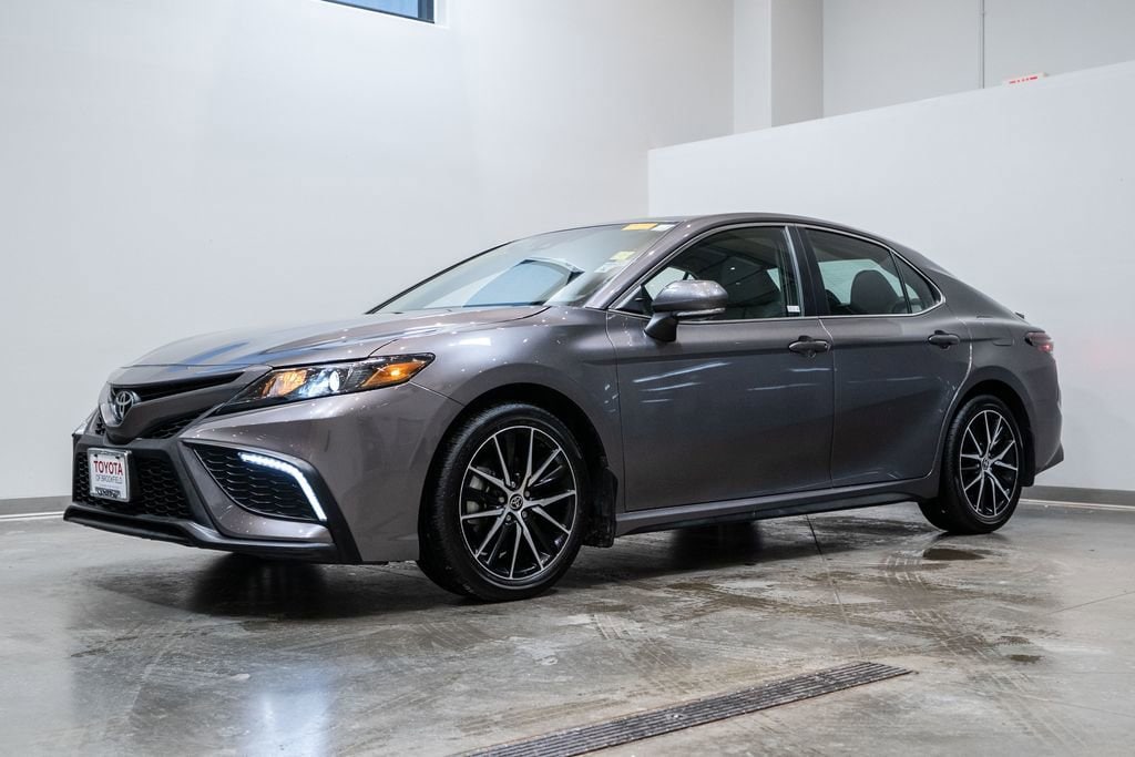 Used 2023 Toyota Camry SE Sedan
