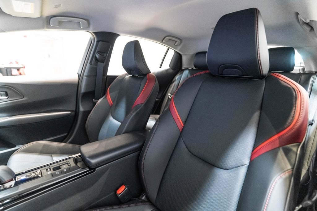 2026 Toyota Prius Plug-in Hybrid XSE Premium - Photo 6