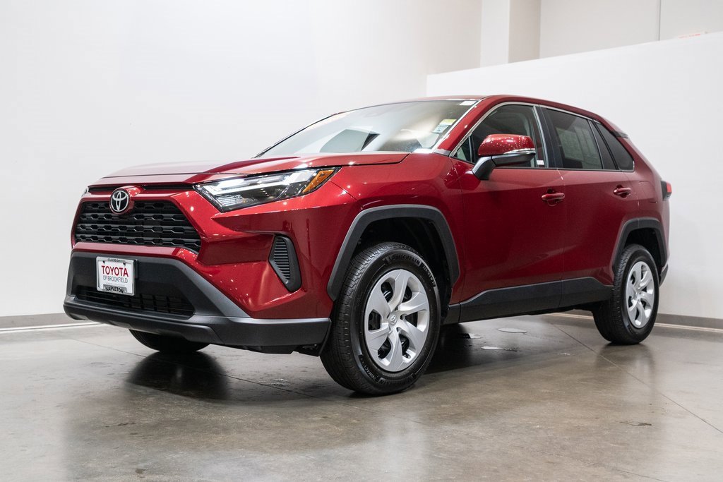 2025 Toyota RAV4 LE photo 3