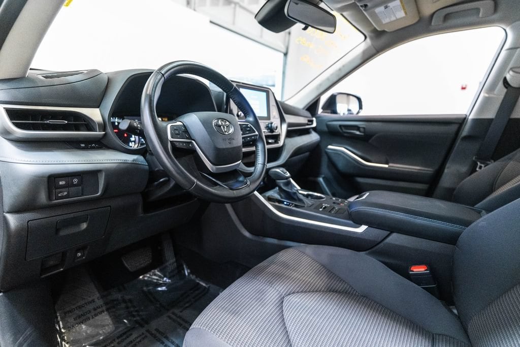 Certified 2025 Toyota Highlander LE SUV