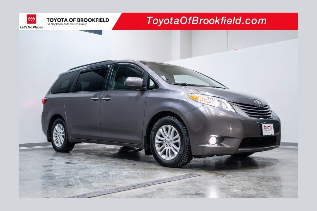 Used 2017 Toyota Sienna XLE Van