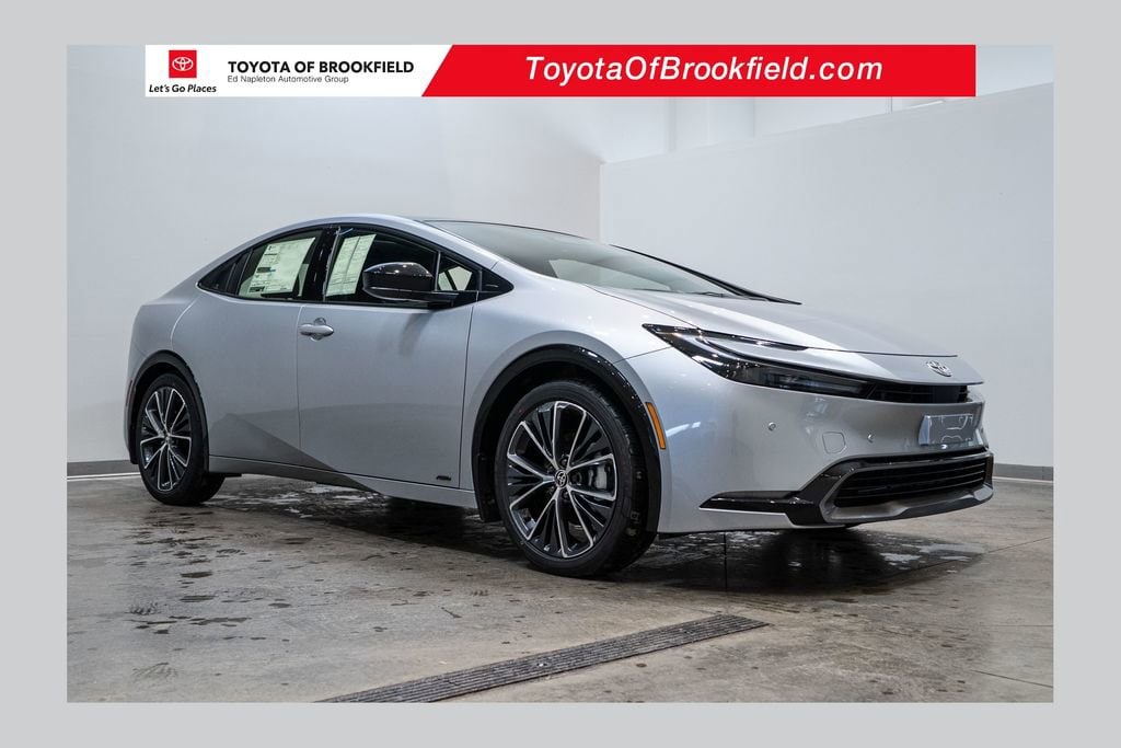 2026 Toyota Prius XLE's photo