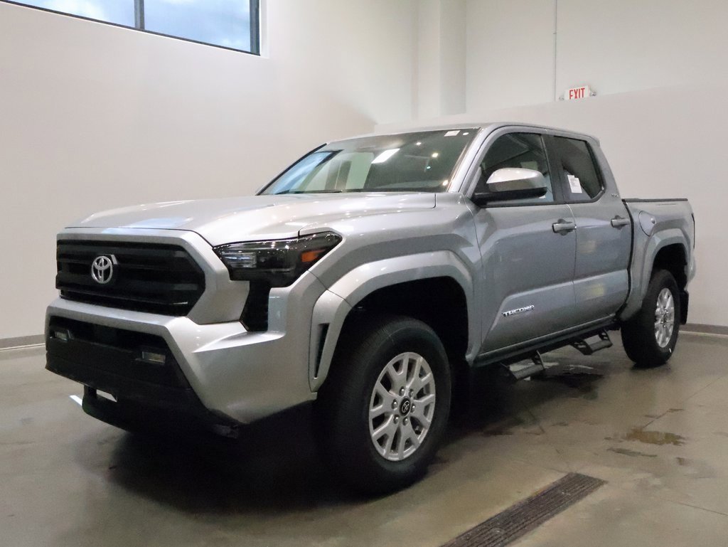 2025 Toyota Tacoma SR5 photo 3