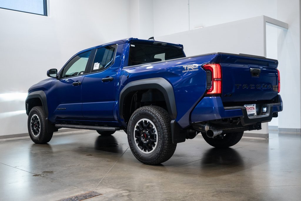 2025 Toyota Tacoma TRD Off-Road photo 4