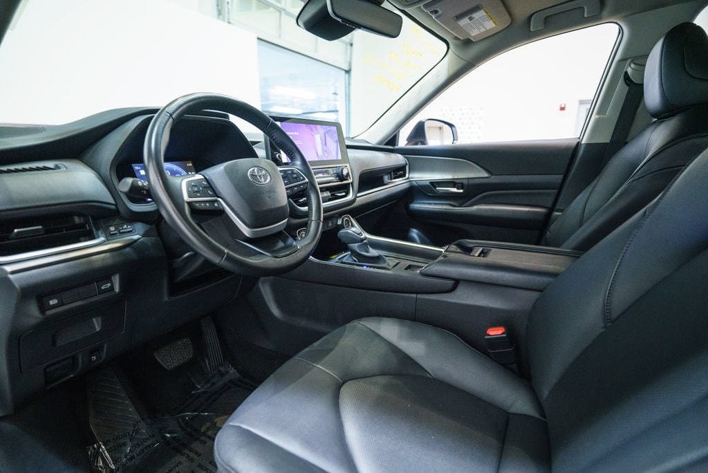 Used 2025 Toyota Grand Highlander XLE SUV