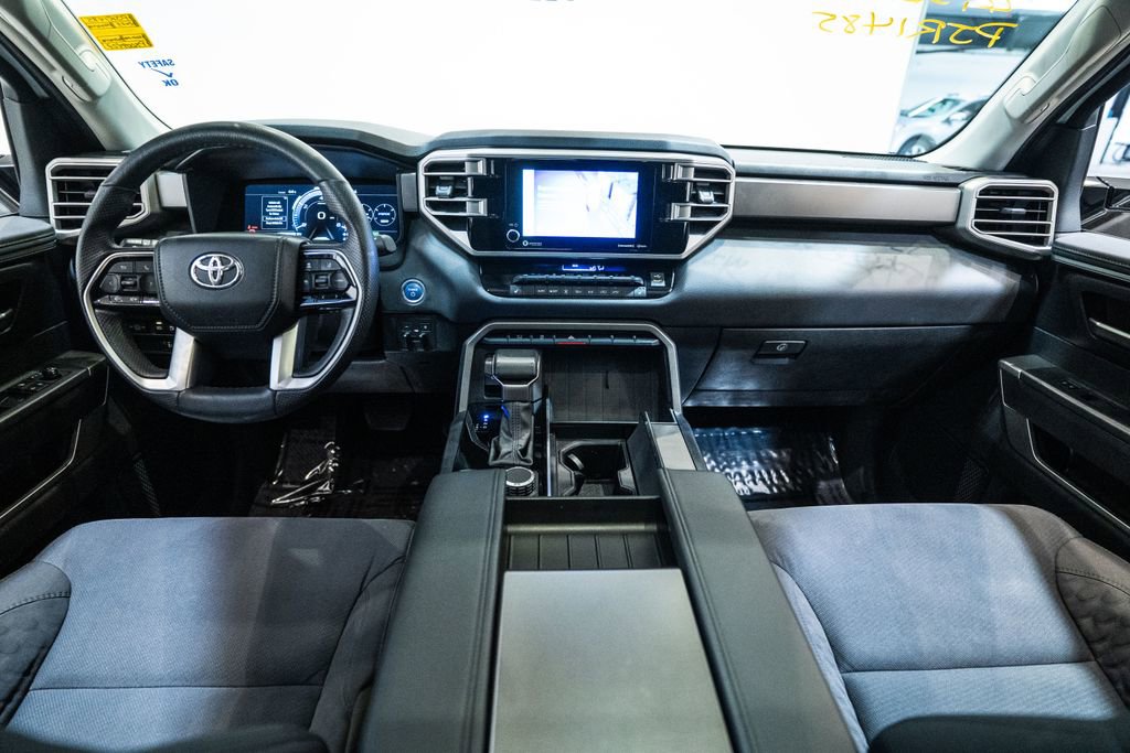 2023 Toyota Sequoia SR5 - Photo 13