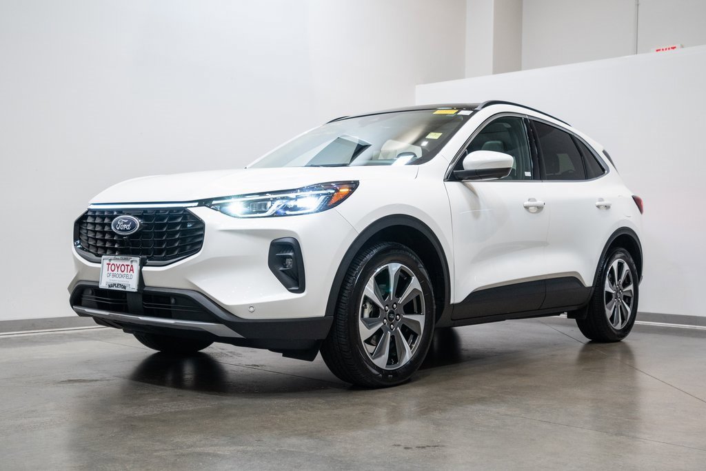 2025 Ford Escape Platinum photo 2