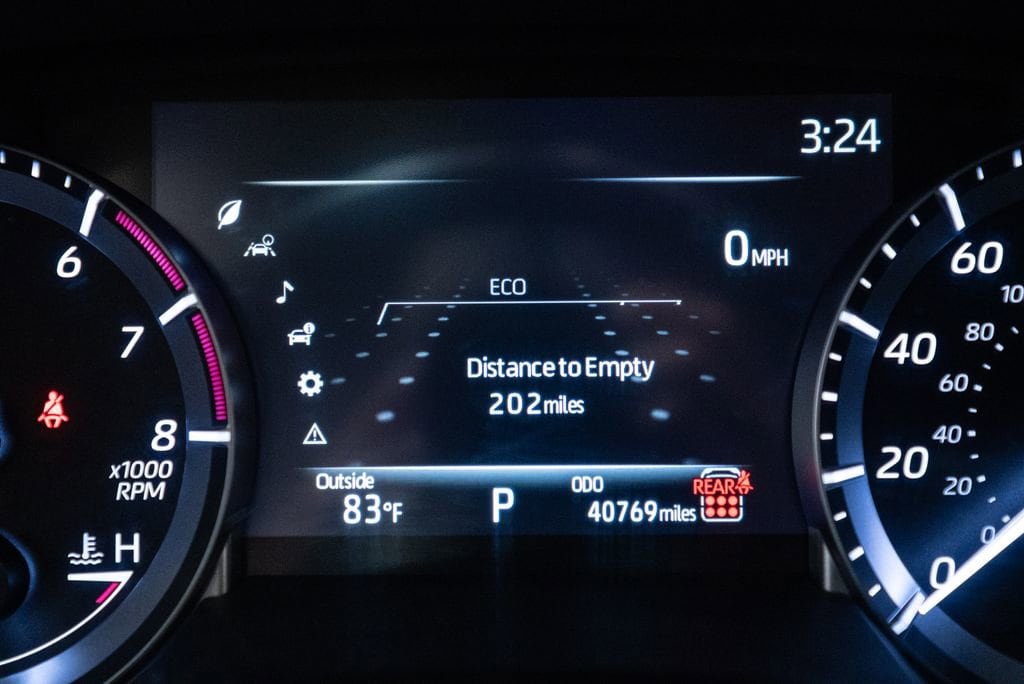 2024 Toyota Highlander LE - Photo 18